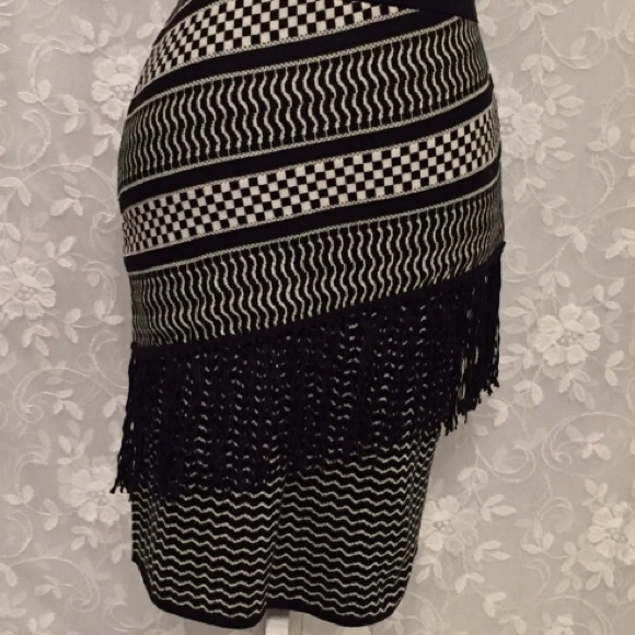 BCBGMaxAzria Dresses & Skirts - BCBG MAX AZRIA MIDI SKIRT W/FRINGE! NEW WITH TAGS!
